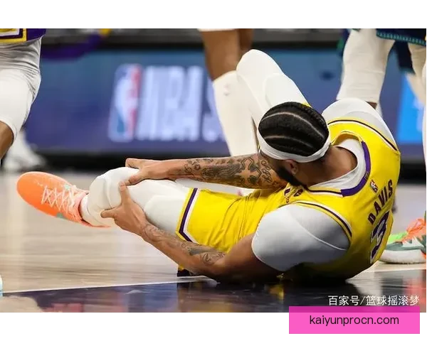 左手韧带恢复良好 浓眉获准参与轻度对抗训练 为全面复出奠定基础